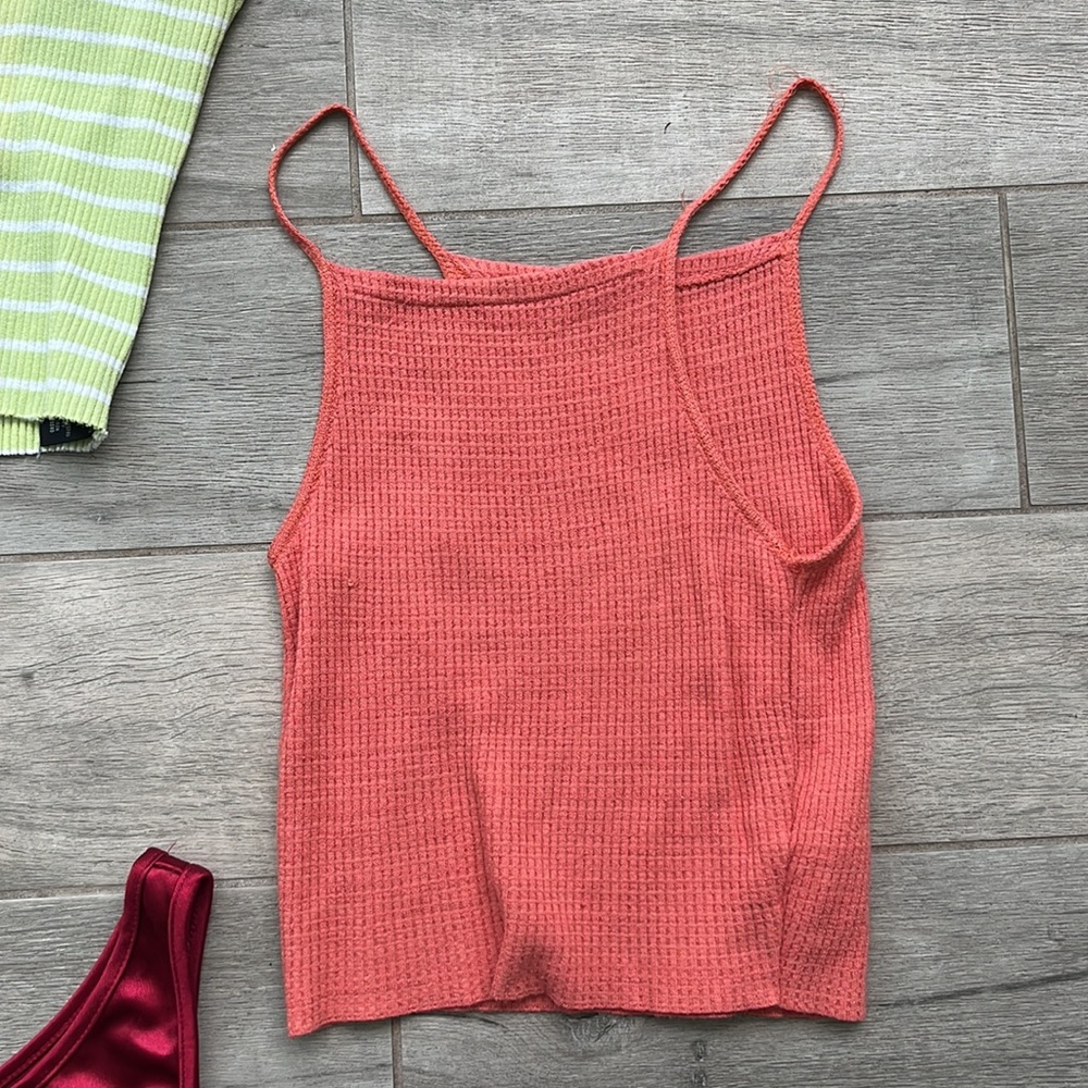 Random Crop Tops Bundle - Picture 6 of 6